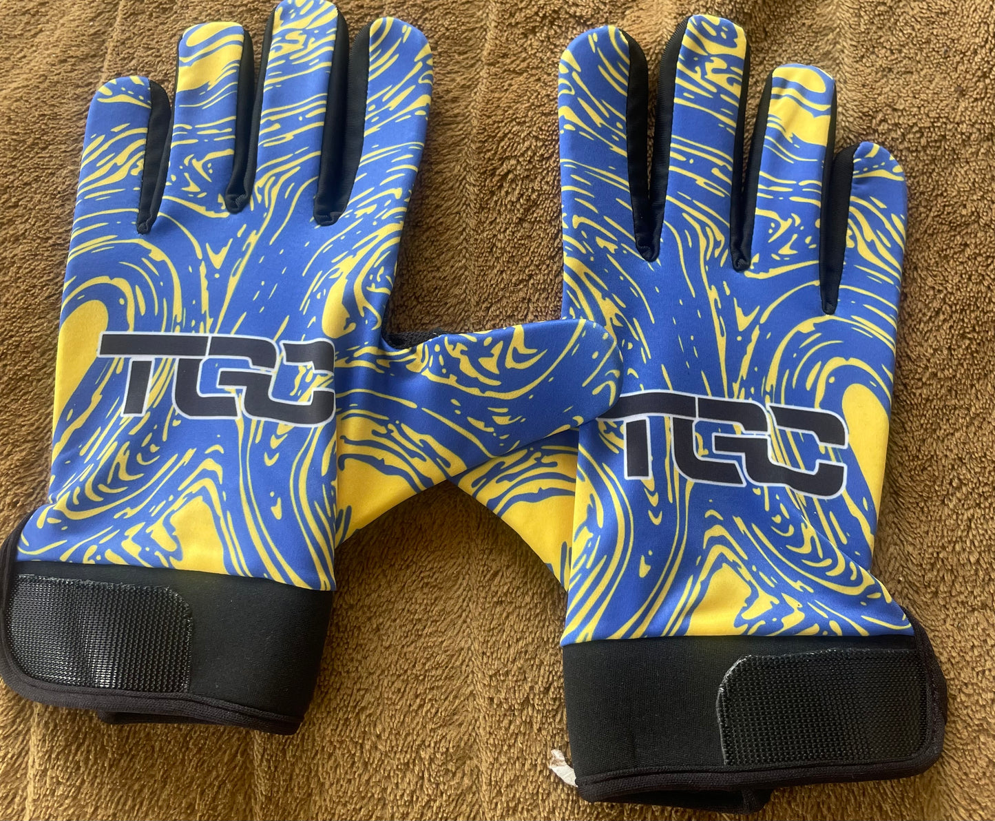 Yellow/Blue Splash Gloves